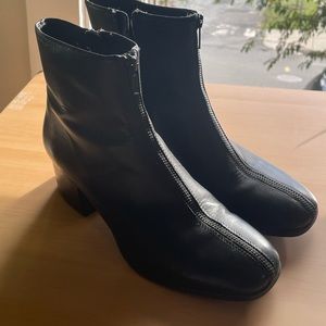 Vagabond Black Front Zip Boot